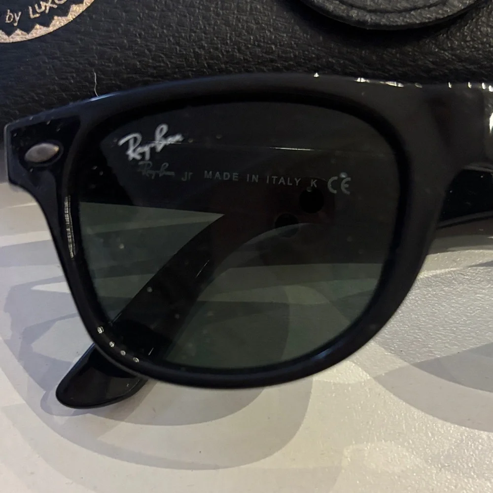 Ray-Ban Classic Black Sunglasses